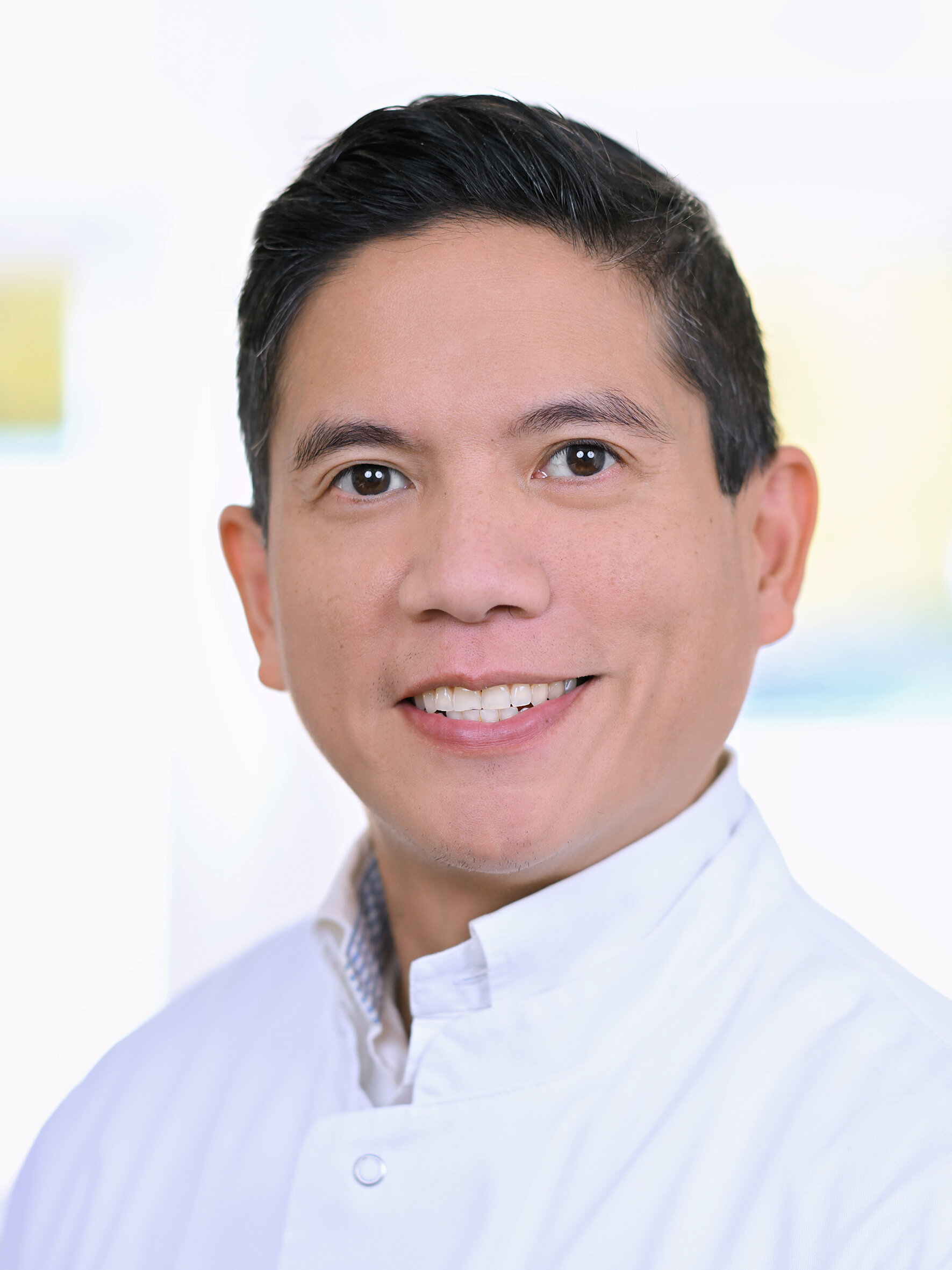 Dr. med. Marlon de la Cruz